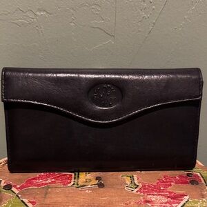 Buxton Kisslock Wallet